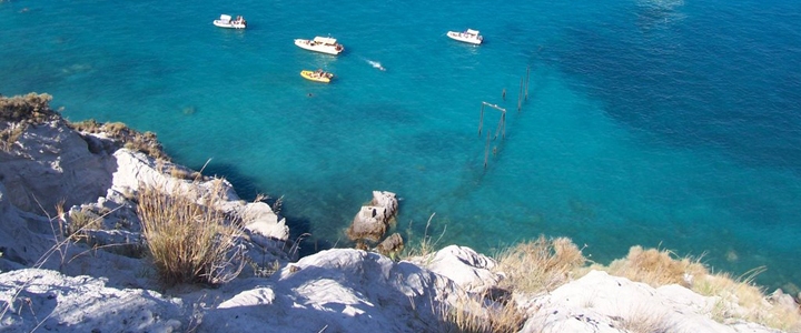 Escursioni turistiche a Lipari in elicottero ed in barca